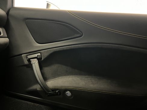 Used 2022 Maserati MC20 Coupe RWD image 23