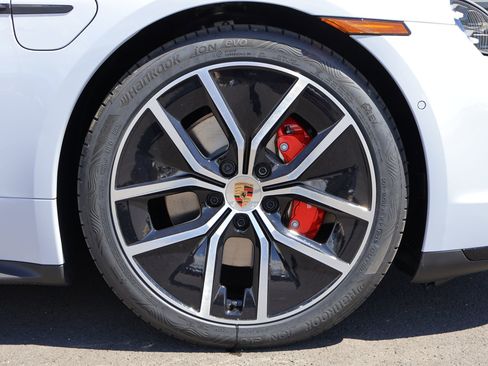 New 2026 Porsche Taycan 4S AWD/4WD image 27