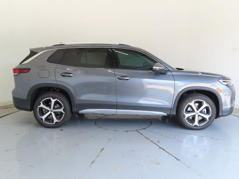 New 2026 Volkswagen Tiguan SE AWD/4WD image 2