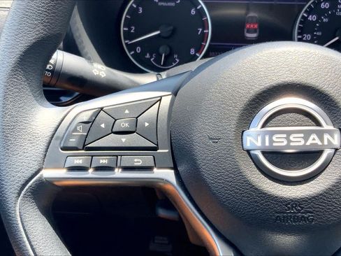 Used 2025 Nissan Sentra SV FWD image 23