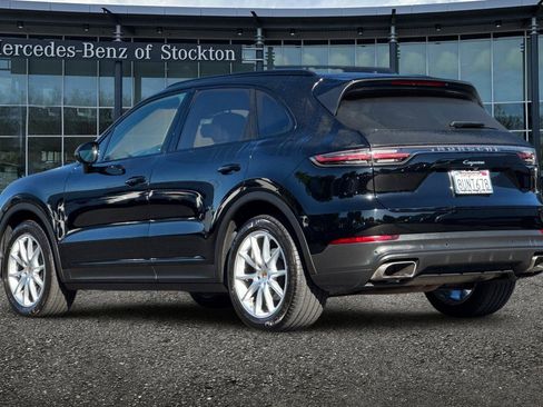 Used 2021 Porsche Cayenne AWD/4WD image 6