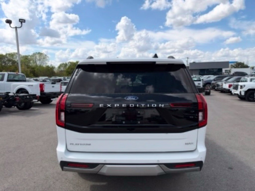 Used 2025 Ford Expedition Max Platinum AWD/4WD image 5