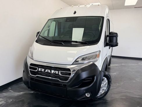Used 2025 RAM ProMaster 2500 w/ Quick Order Package 22G SLT FWD image 18