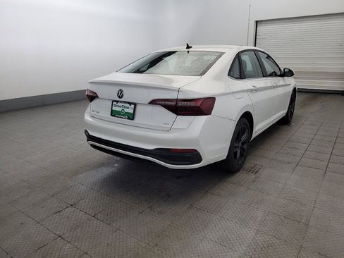 Used 2022 Volkswagen Jetta SE FWD image 9