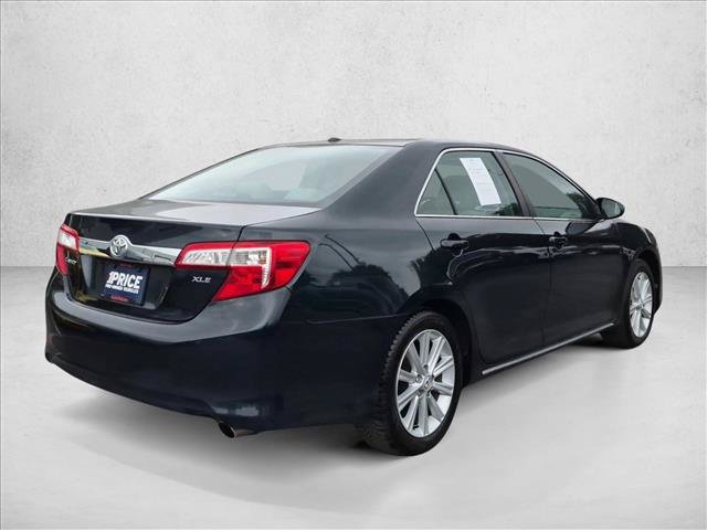 Used 2014 Toyota Camry XLE w/ Leather Package FWD image 5