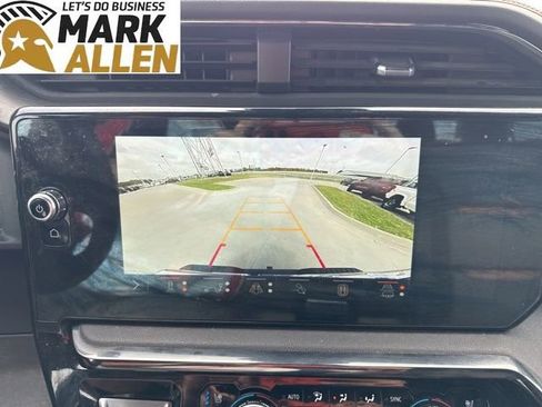 Used 2024 GMC Sierra 1500 AT4 w/ Technology Package image 10