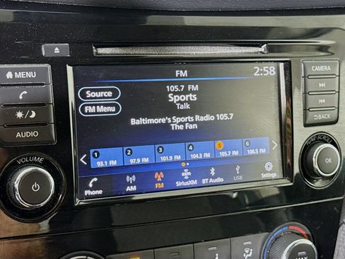 Used 2020 Nissan Rogue S FWD image 6