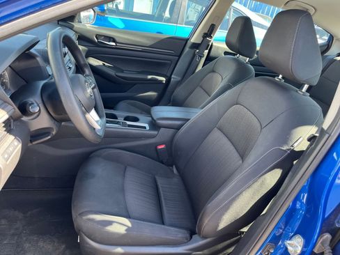 Used 2025 Nissan Altima 2.5 SV image 28