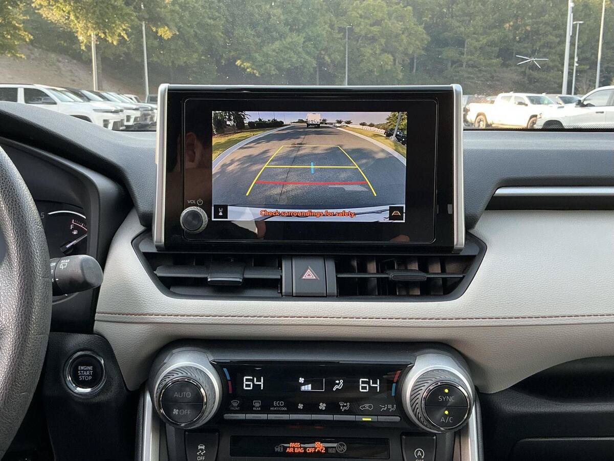 Used 2024 Toyota RAV4 XLE w/ Convenience Package FWD image 19