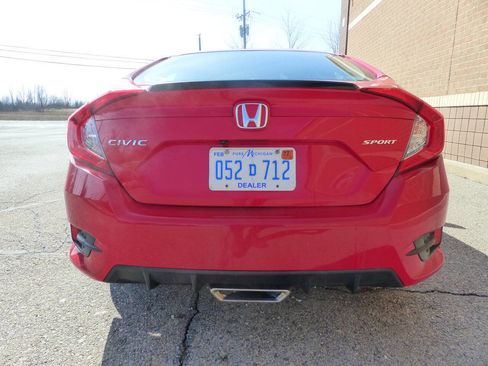 Used 2020 Honda Civic Sport image 9