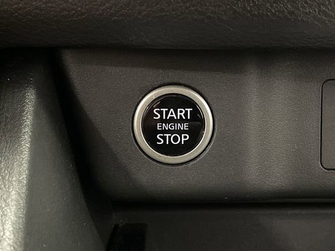 Used 2023 Nissan Rogue SV w/ SV Premium B Package image 23