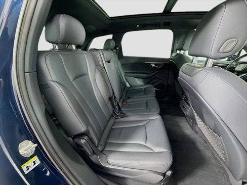 Used 2025 Audi Q7 2.0T Premium w/ Convenience Plus Package AWD/4WD image 31