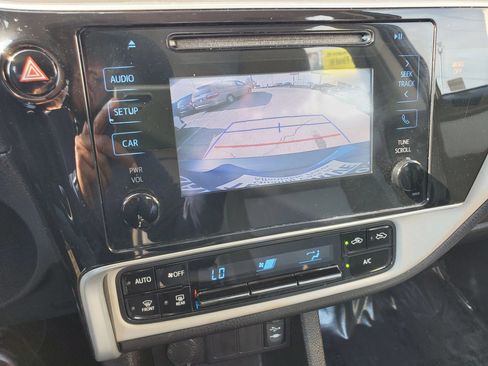 Used 2019 Toyota Corolla LE FWD image 5