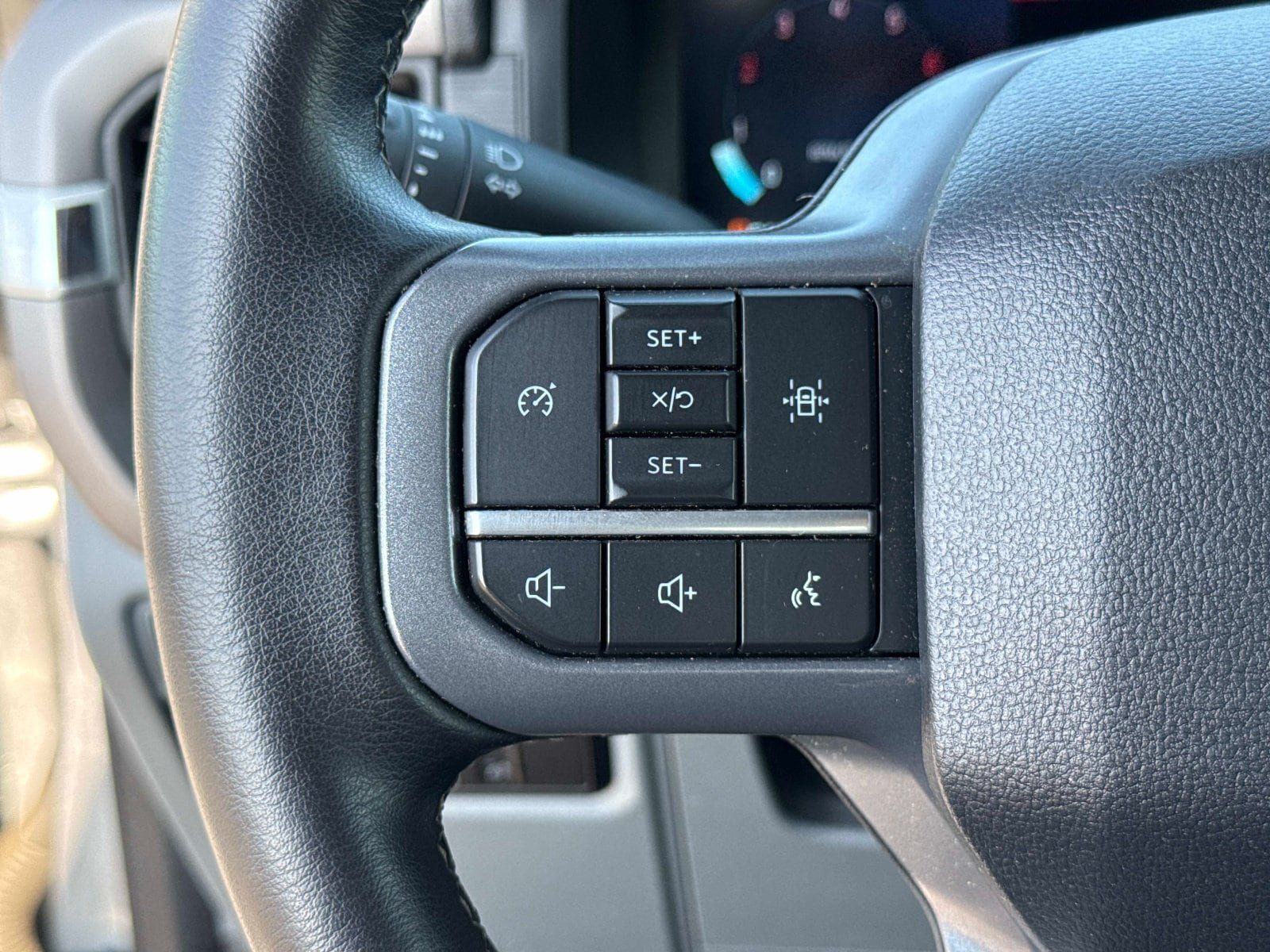 Used 2025 Ford F150 XLT w/ Equipment Group 301A Standard AWD/4WD image 32