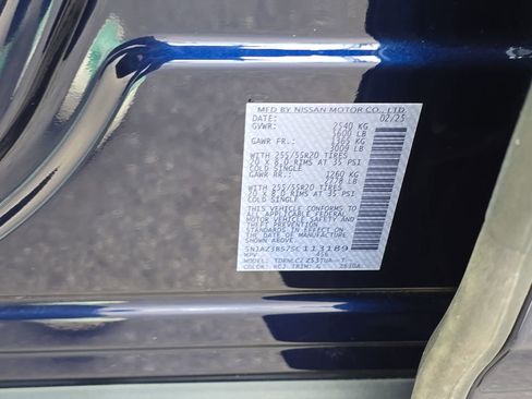 Used 2025 Nissan Murano SV image 37