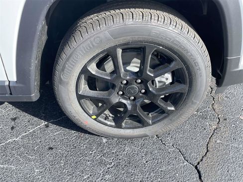 New 2026 Jeep Compass Latitude image 35