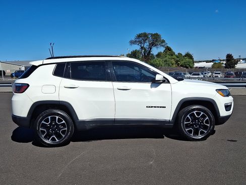 Used 2019 Jeep Compass Sport image 7