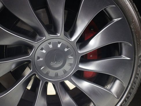 Used 2023 Tesla Model Y Performance image 51