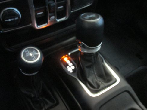 Used 2024 Jeep Wrangler Sport S w/ Convenience Group image 23