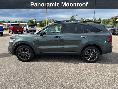 Used 2021 Kia Sorento EX w/ EX AWD X-Line Package image 2