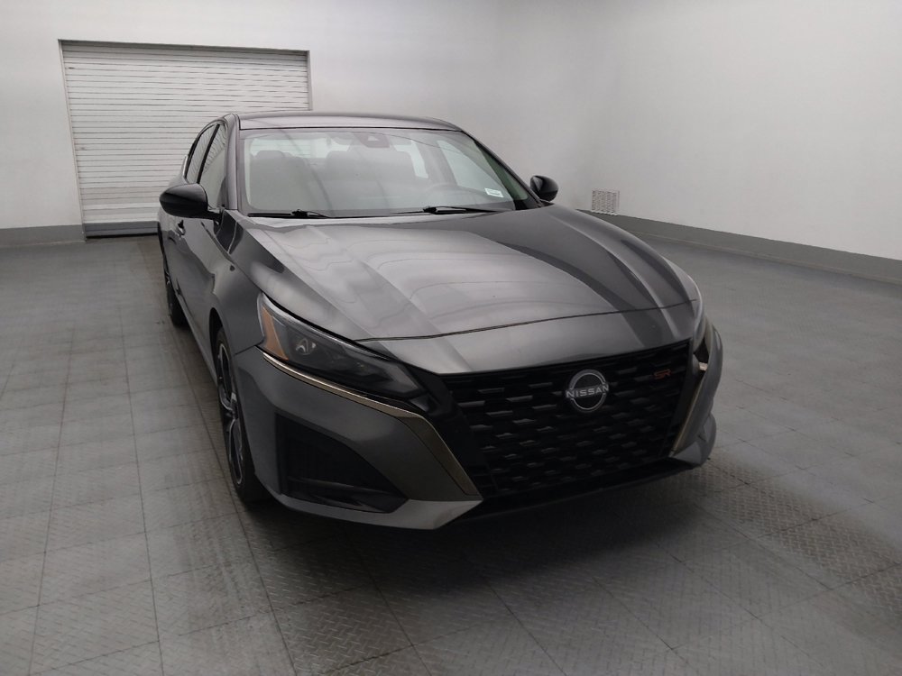 Used 2025 Nissan Altima 2.5 SR FWD image 14