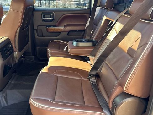 Used 2015 Chevrolet Silverado 2500 High Country w/ Duramax Plus Package image 10