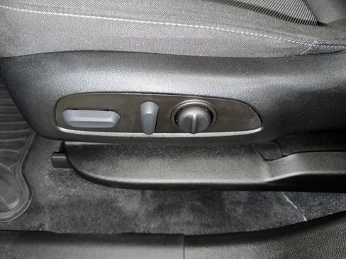 Certified 2023 Chevrolet Traverse LT image 6