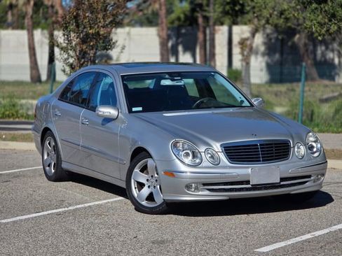 Used 2004 Mercedes-Benz E 320 Sedan image 4