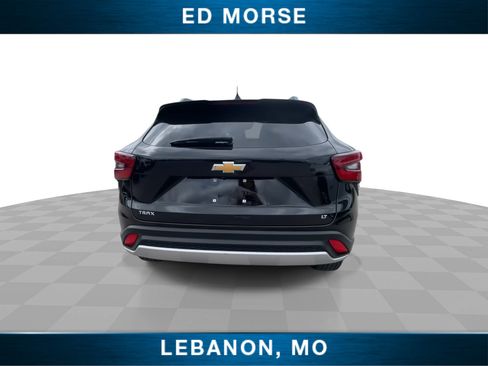 Certified 2025 Chevrolet Trax LT w/ LT Convenience Package FWD image 7