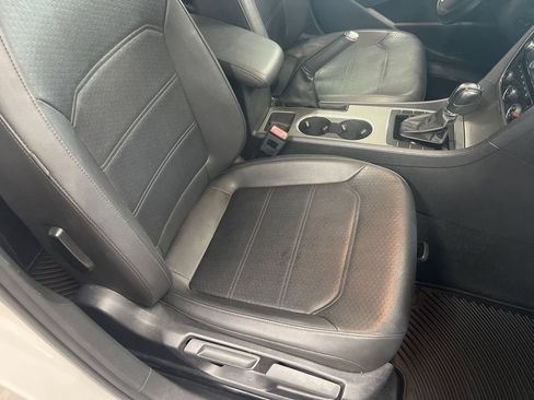 Used 2014 Volkswagen Passat TDI SE FWD image 40