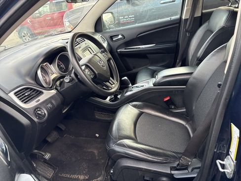 Used 2015 Dodge Journey SXT w/ Flexible Seating Group image 7