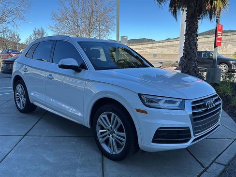 Used 2018 Audi Q5 2.0T Premium Plus w/ Premium Plus Package image 4