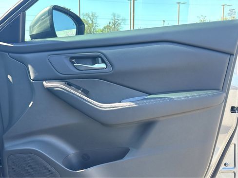 New 2026 Nissan Rogue Platinum w/ Platinum Premium Package image 11