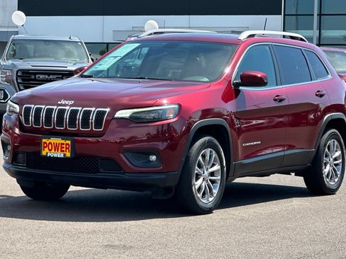 Used 2019 Jeep Cherokee Latitude Plus w/ Comfort/Convenience Group AWD/4WD image 8