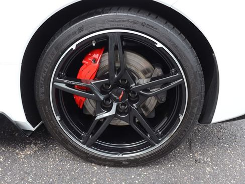 Used 2020 Chevrolet Corvette Stingray Coupe w/ Z51 Performance Package RWD image 29