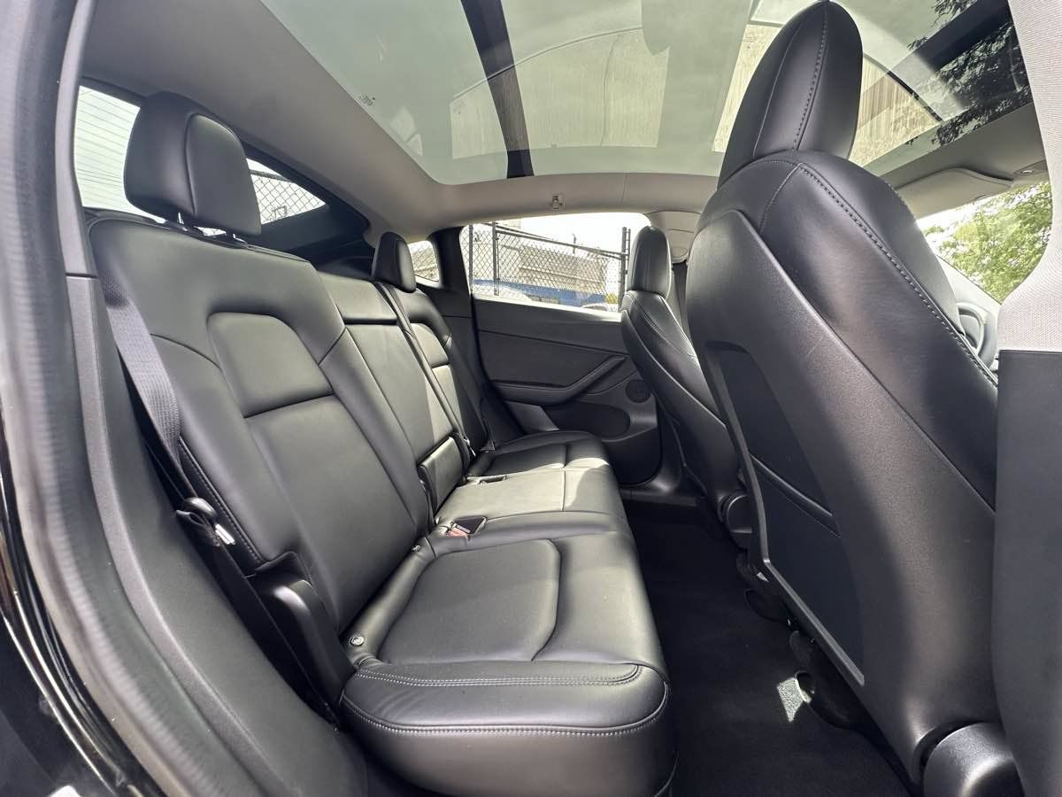 Used 2020 Tesla Model Y Performance AWD/4WD image 31