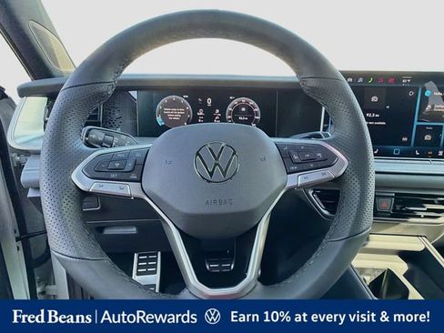 New 2026 Volkswagen Tiguan SE R-Line AWD/4WD image 9