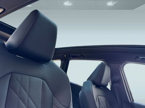 Used 2025 BMW X3 xDrive30i w/ Premium Package image 14