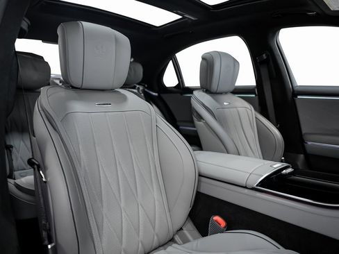 Used 2025 Mercedes-Benz S 63 AMG S image 37