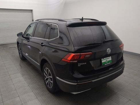 Used 2020 Volkswagen Tiguan SE w/ Panoramic Sunroof Package image 5