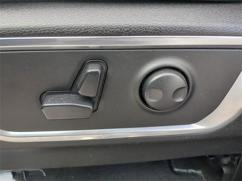 Used 2024 RAM 1500 Laramie image 22