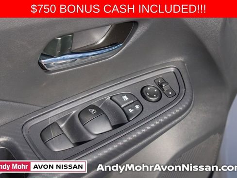 New 2025 Nissan Versa SV w/ Trunk Package image 10