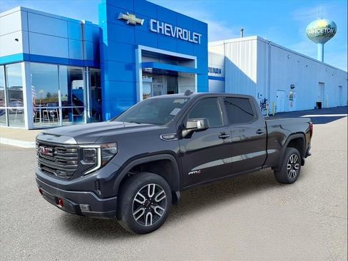 Used 2022 GMC Sierra 1500 AT4 w/ AT4 Preferred Package image 8