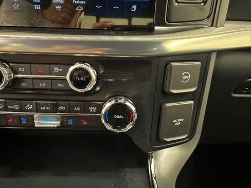 New 2025 Ford F150 Lariat w/ Equipment Group 501A Mid image 34