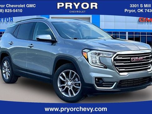 Used 2023 GMC Terrain SLT FWD image 1