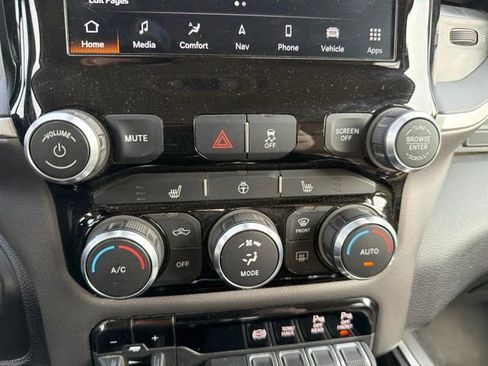 Used 2022 RAM 2500 Big Horn w/ Level C Equiment Group AWD/4WD image 20