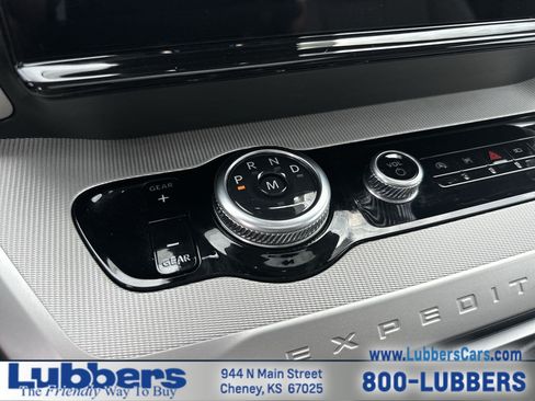 Used 2025 Ford Expedition Active AWD/4WD image 20