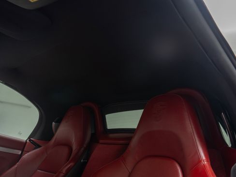 Used 2018 Porsche 718 Boxster S RWD image 39