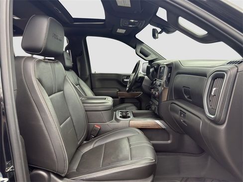 Used 2021 Chevrolet Silverado 1500 High Country w/ Technology Package image 17