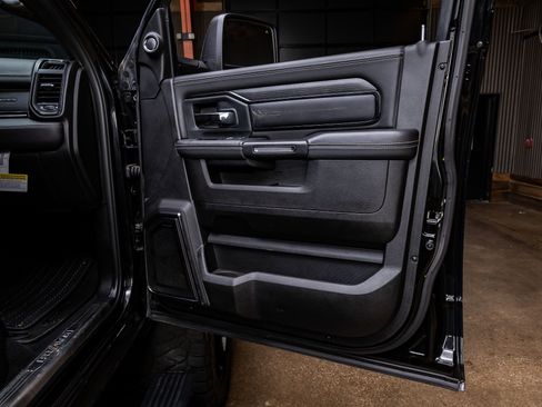 Used 2024 RAM 3500 Limited image 38